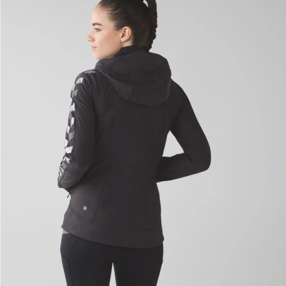 Lululemon Feelin' Frosty Softshell *Insulated Black Size 4 - Picture 2 of 13